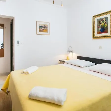 Kusalo- Basic Triple With Patio * Dubrovnik
